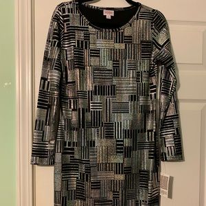 1 new LuLaRoe Debbie dress, size small